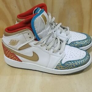 Nike / Jordan 1 Mid SS (GS)  White Metallic Gold FB2212-100  Wmn's 7 1/2, Mens 6